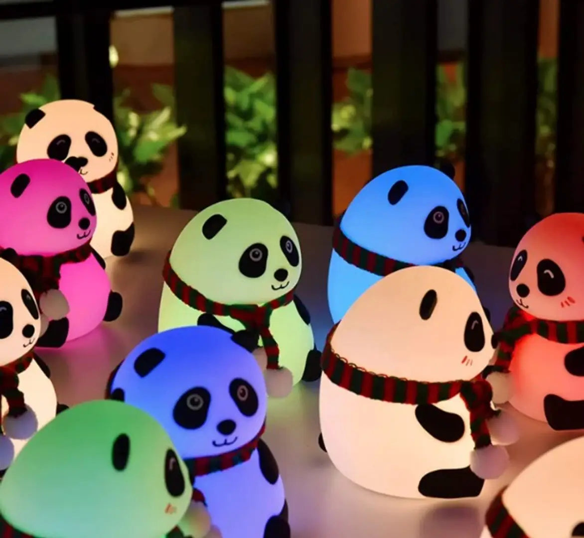 Panda touch silicone lamp